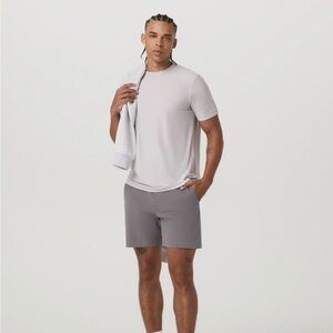 •VUORI• Strato Tech Short Sleeve T Shirt Grey Classic Fit